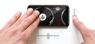Illustration for article titled This Case Transforms the Space Around Your iPhone Into a Trackpad